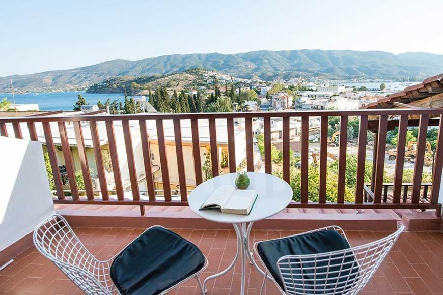 Sophie'S Apartment 1&2 Poros Town Екстериор снимка