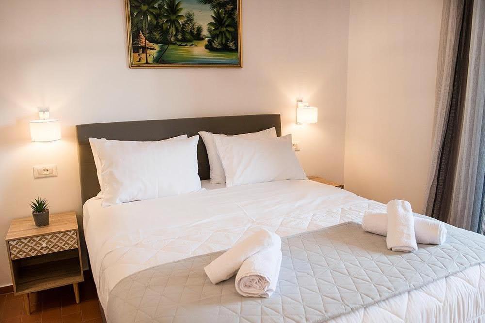 Sophie'S Apartment 1&2 Poros Town Екстериор снимка