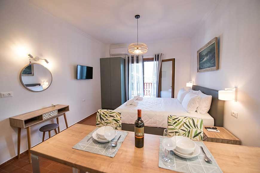 Sophie'S Apartment 1&2 Poros Town Екстериор снимка
